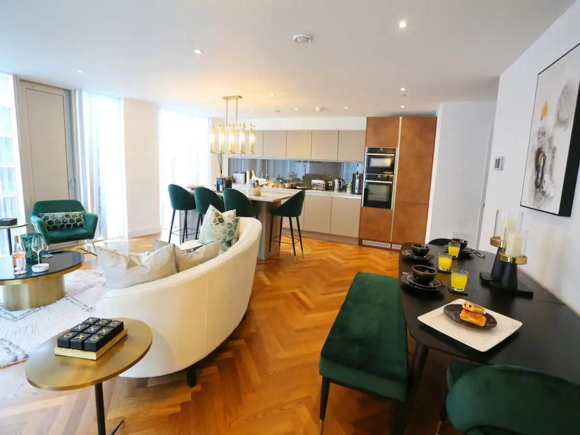 Pass The Keys Central 3X King Bed Suite 5 Min Deansgate Station Manchester,  United Kingdom — book Apartment, 2024 Prices